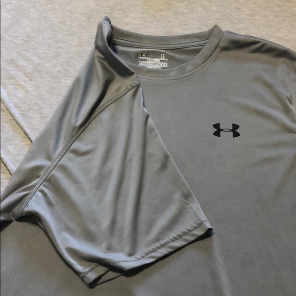 UA T - Picture 2 of 3